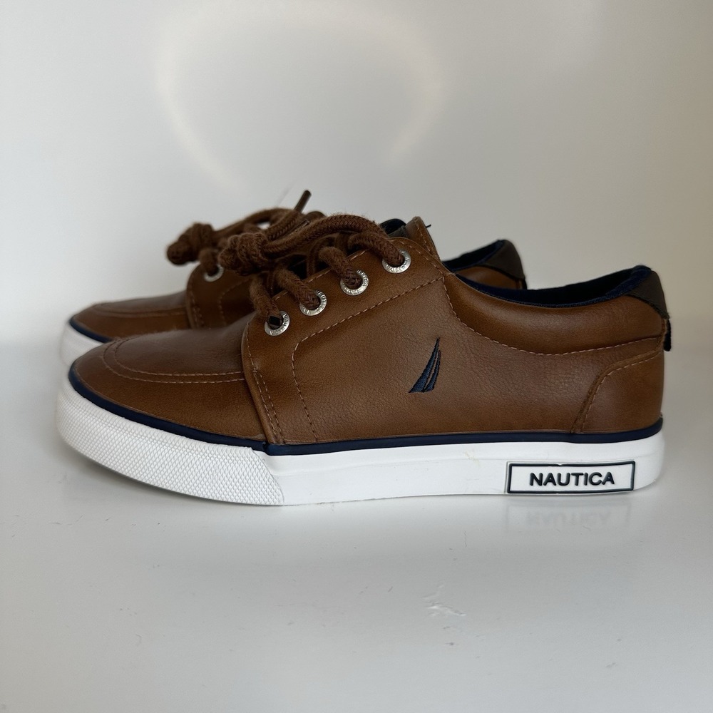 Nautica Berrian Sneaker Shoes Tan White Moc Toe Lace Up Low Top Youth Size 13